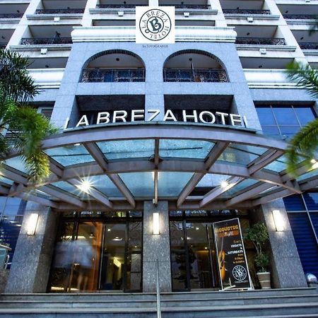 La Breza Hotel Quezon City Exteriör bild
