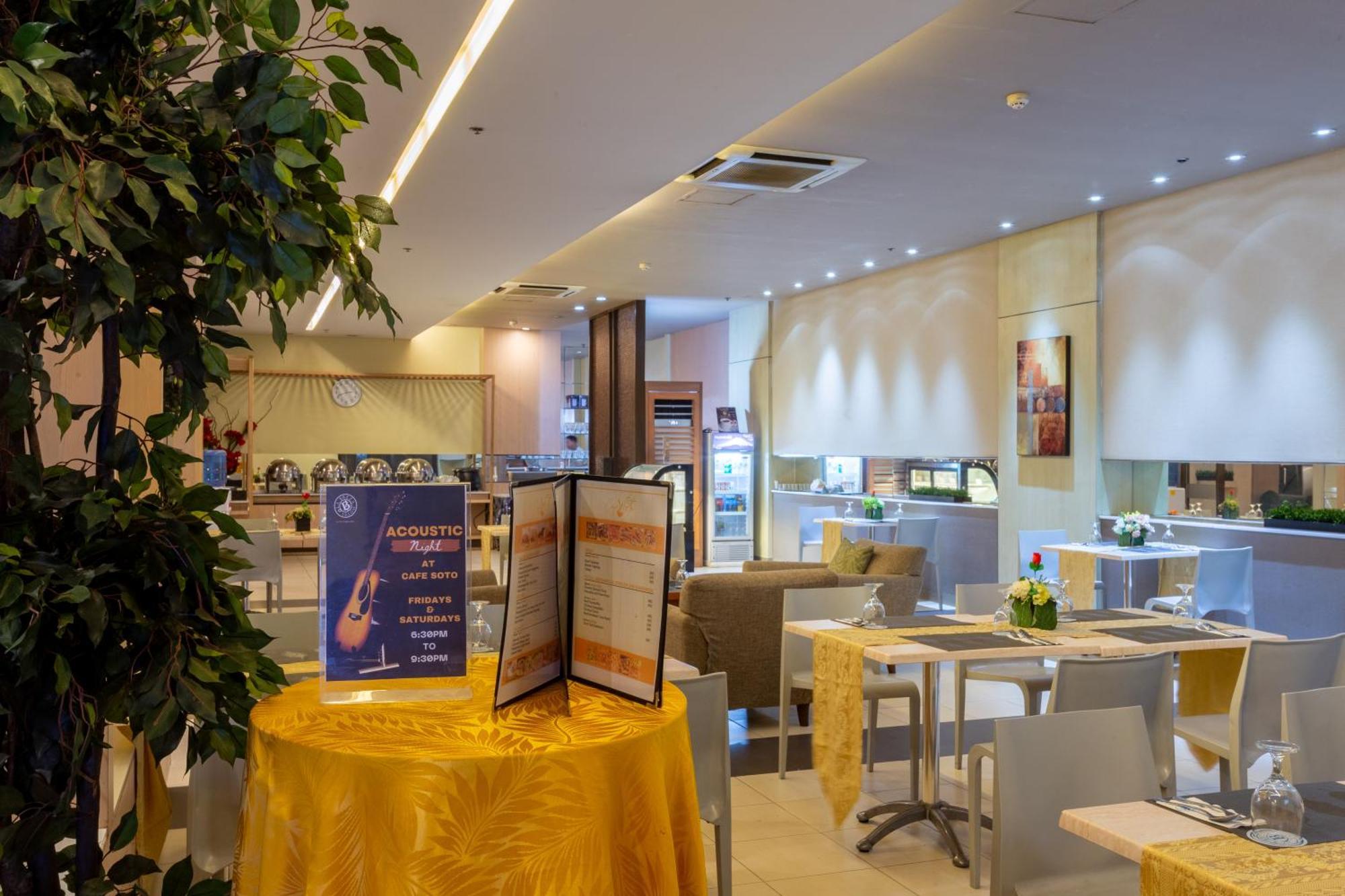 La Breza Hotel Quezon City Exteriör bild
