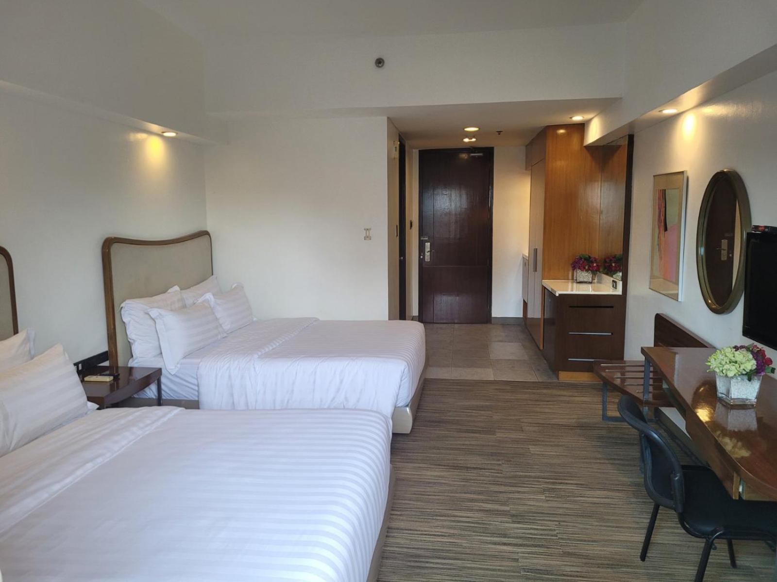 La Breza Hotel Quezon City Exteriör bild