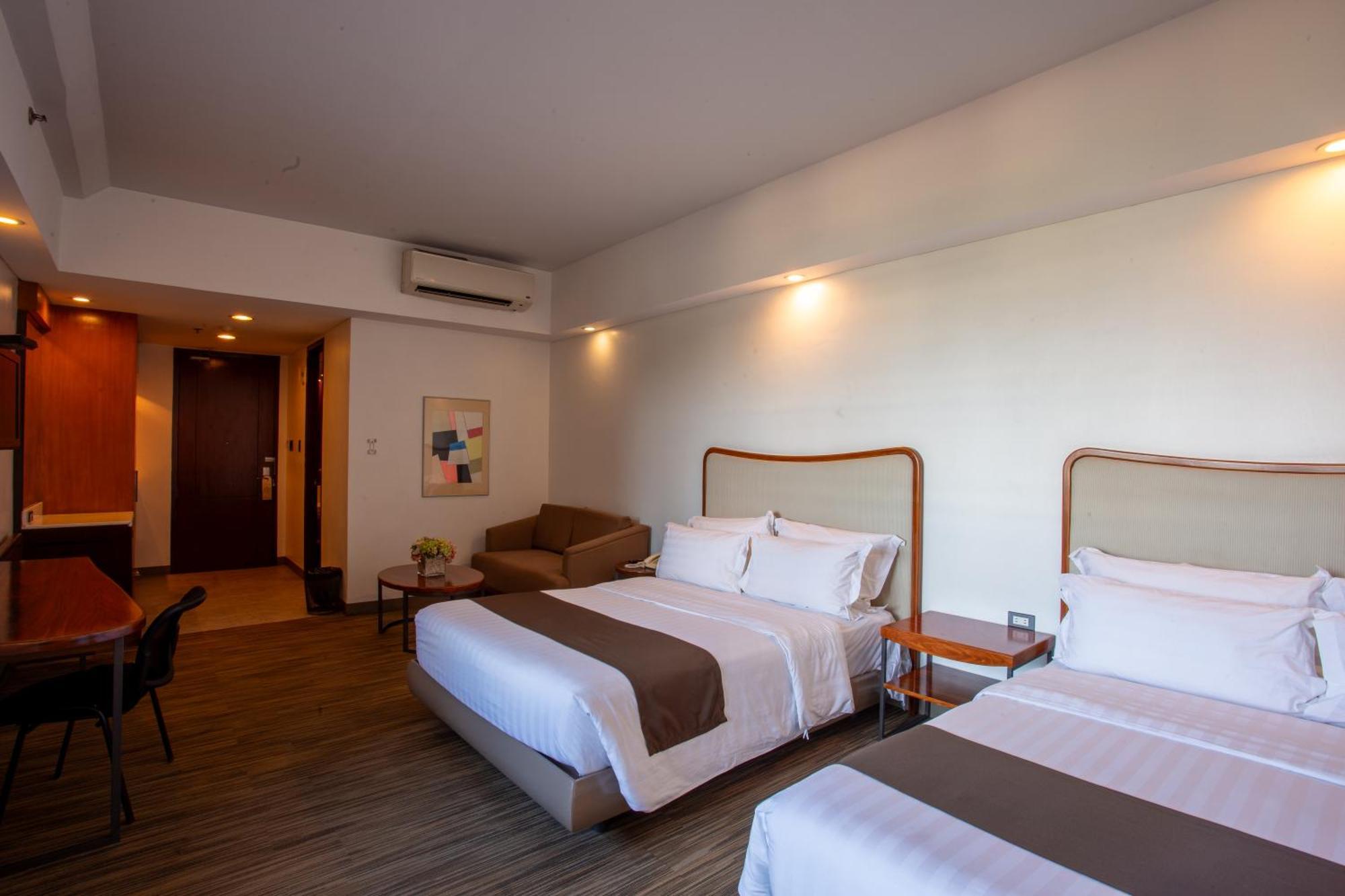 La Breza Hotel Quezon City Exteriör bild